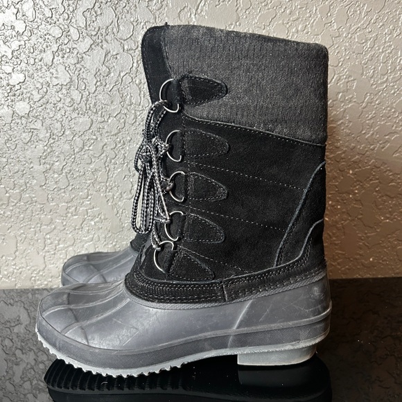 Stylish Black and Gray Winter Boots size 7 - Picture 1 of 8